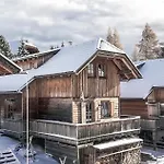 Almhütte Falkert Orman Evi *